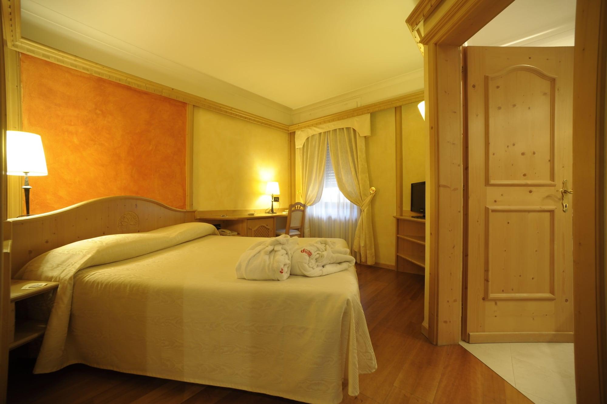 Active Hotel Ancora بريدازو المظهر الخارجي الصورة